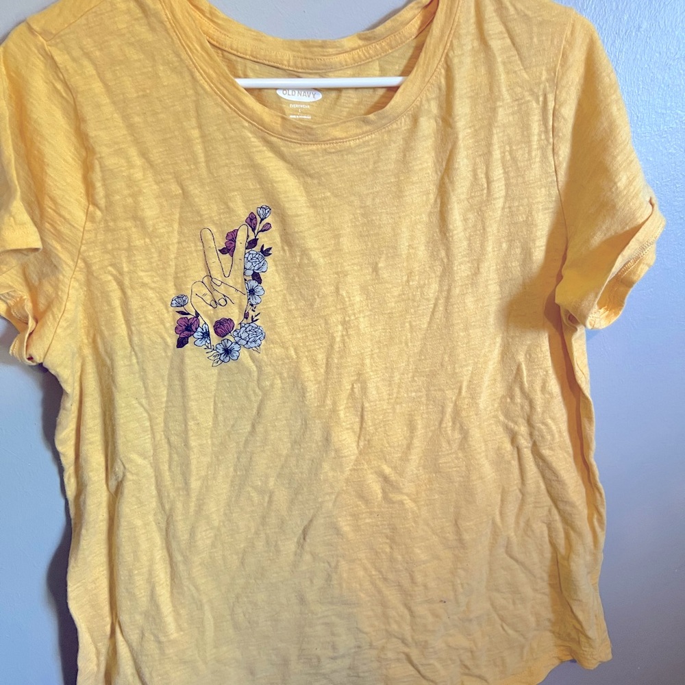 OLD NAVY PEACE TEE